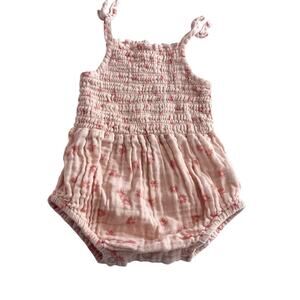 Rylee + Cru Kaia Pink Daisy Cotton Gauze Romper Baby Girl 12-18M Smocked Boho